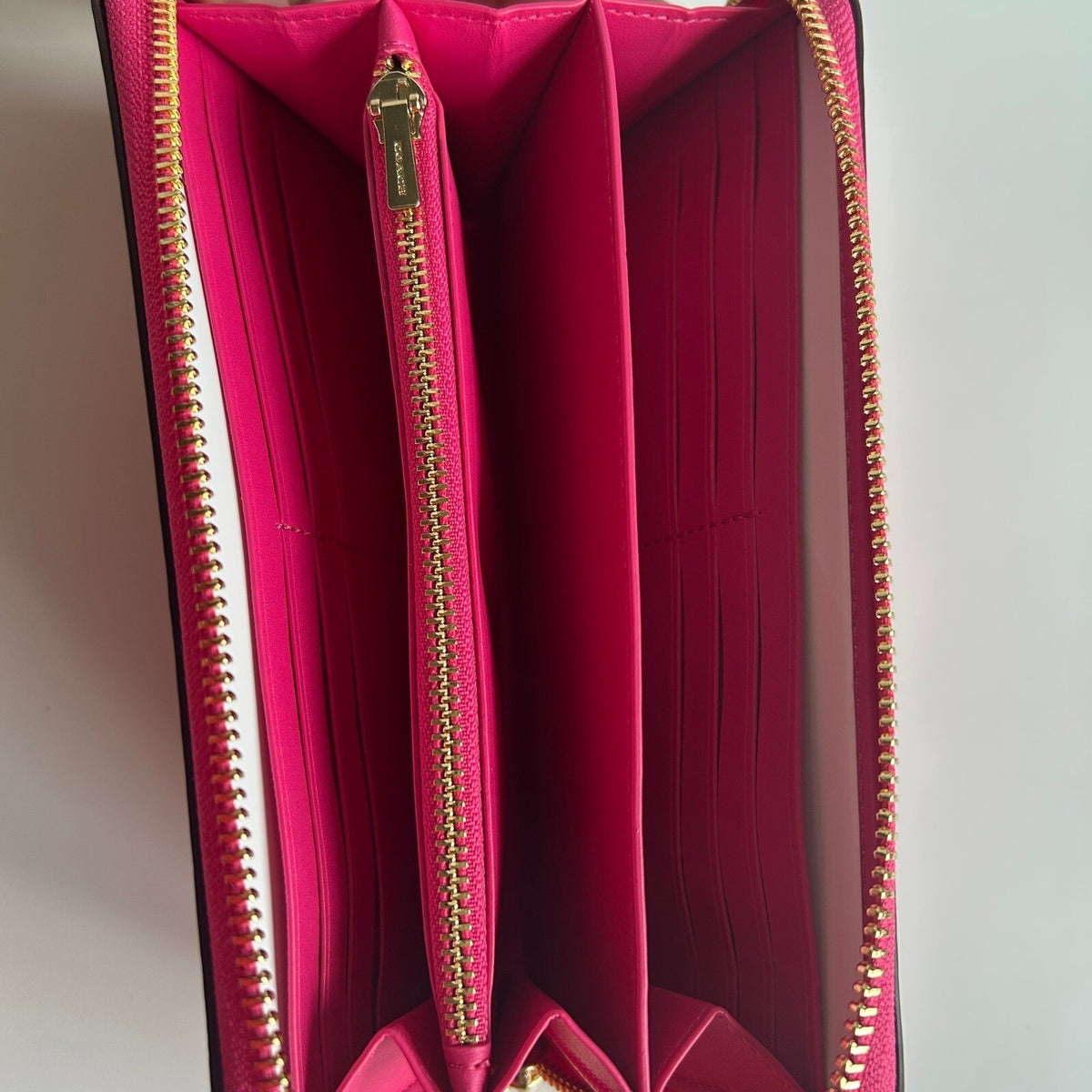 Coach Long Zip Around Wristlet Fuchsia Pebbled Leather Wallet C4451