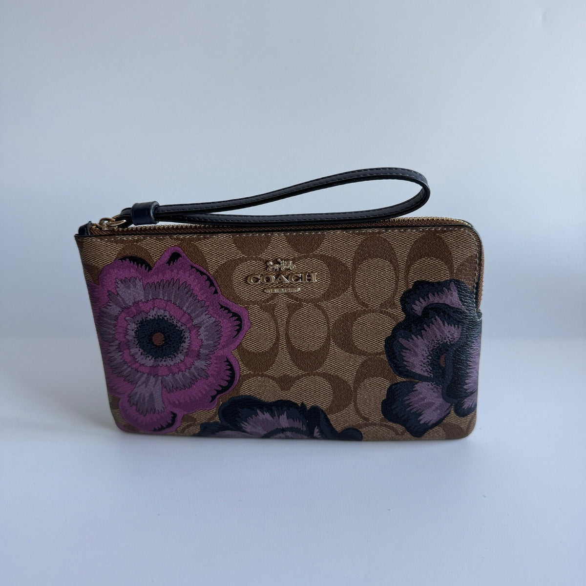 Coach Kaffe Fassett Large Corner Zip Wristlet Khaki Purple Canvas 6285 Monogram