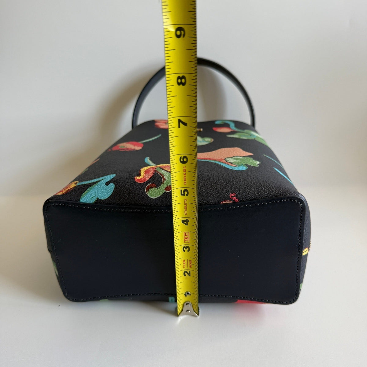 Coach Small Town Bucket Bag Midnight Multi Canvas Dreamy Land Floral C8611