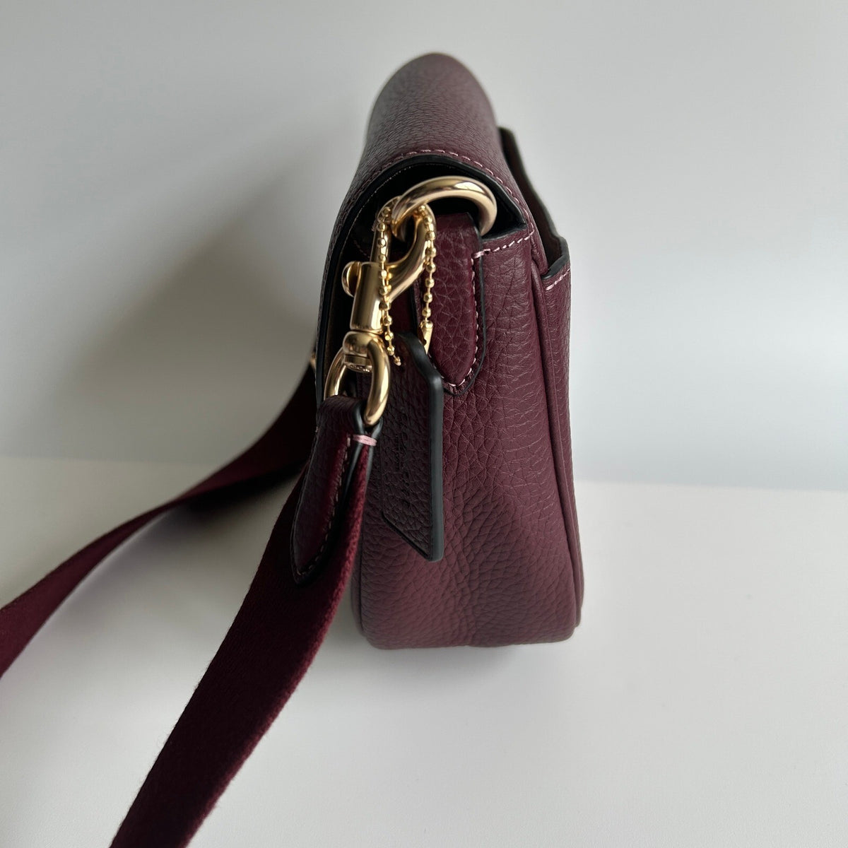 Coach Amelia Saddle Bag Merlot Red Pebbled Leather Crossbody Handbag CP107
