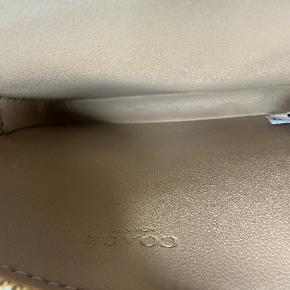 Coach Zip Card Case Light Khaki Signature Canvas Heart Print Wallet CP467