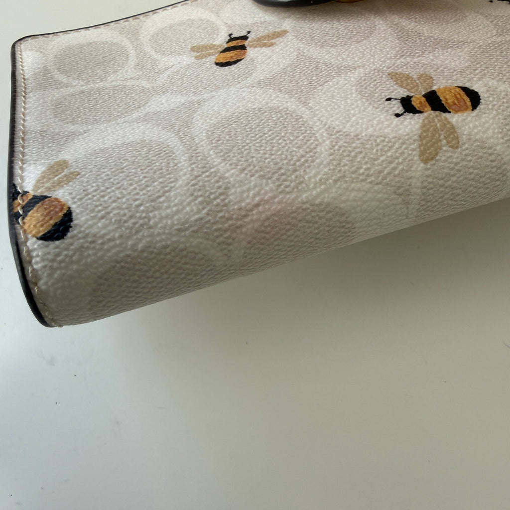 Coach Tech Wallet Chalk Glacier White Signature Canvas Bee Print C8676