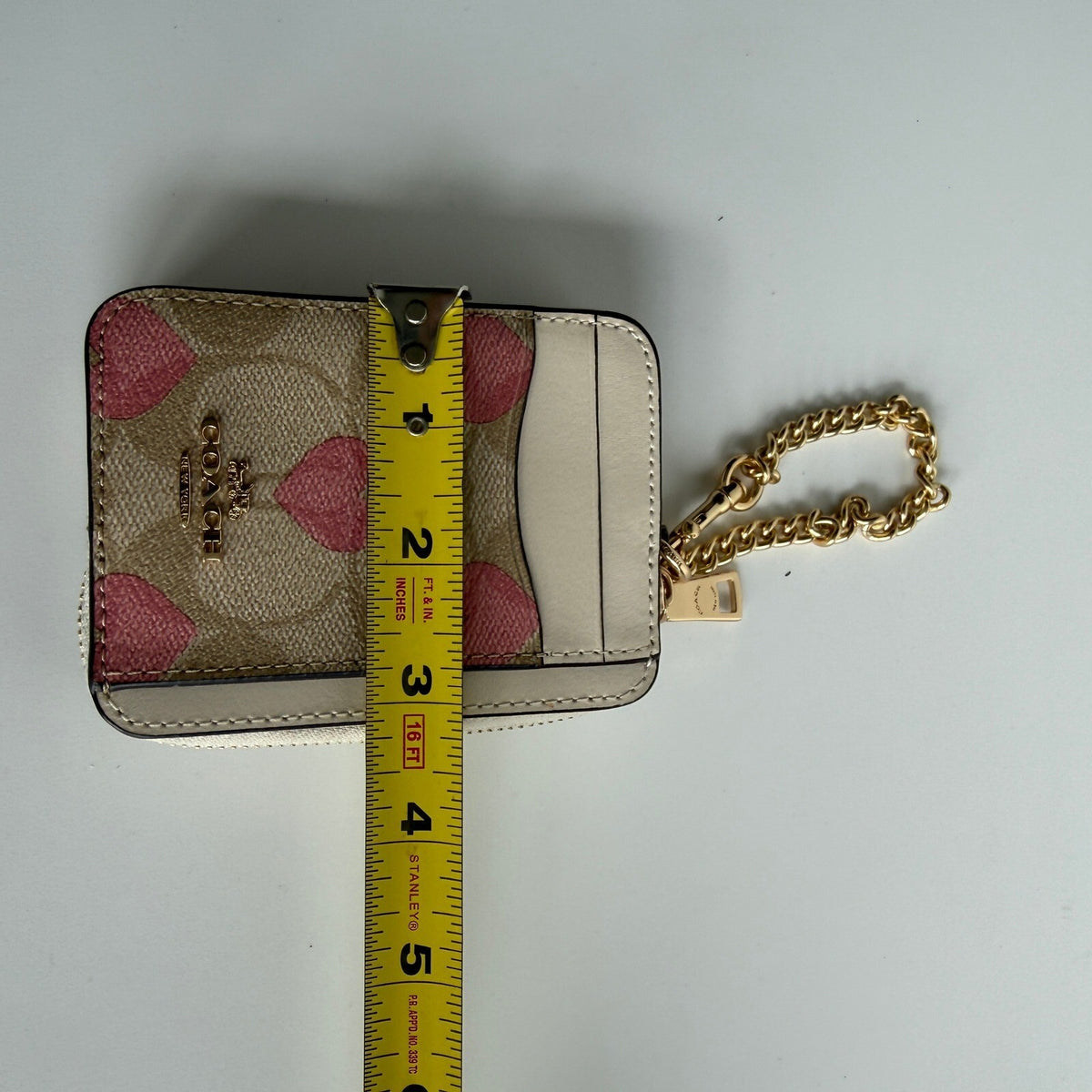 Coach Zip Card Case Light Khaki Signature Canvas Heart Print Wallet CP467