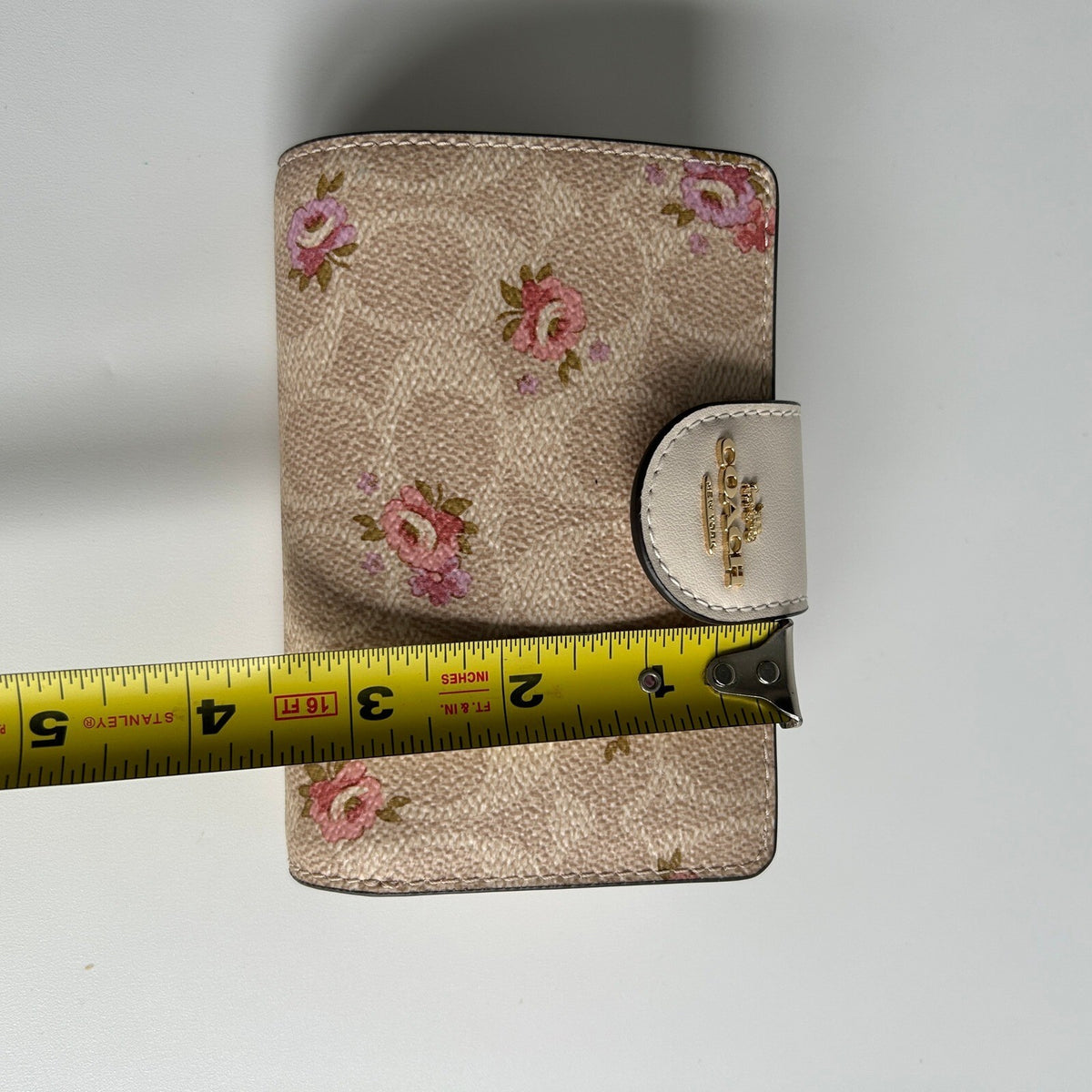 Coach Medium Corner Zip Wallet Signature Floral Sand Multi Canvas Leather CAR13