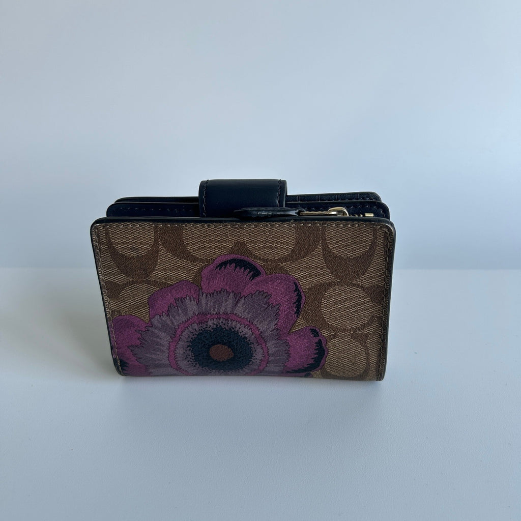 Coach Medium Corner Zip Wallet Signature Canvas Kaffe Fassett Floral C3452