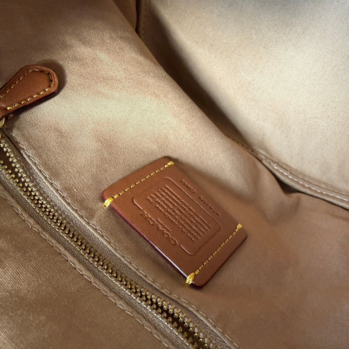 Coach Field Bucket Bag Stone Ivory Signature Jacquard Leather C3853